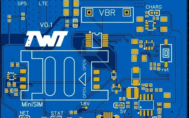 Diseño de la cara frontal de una PCB en EasyEDA, con el zócalo MiniSIM, los conectores GPS y LTE y la etapa de carga